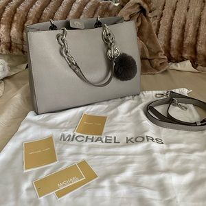 Classic iconic Michael Kors Cynthia bag in Pearl Grey